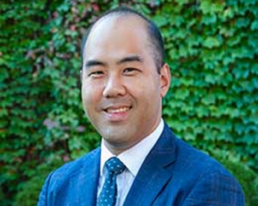 Photo of Dr. Suh